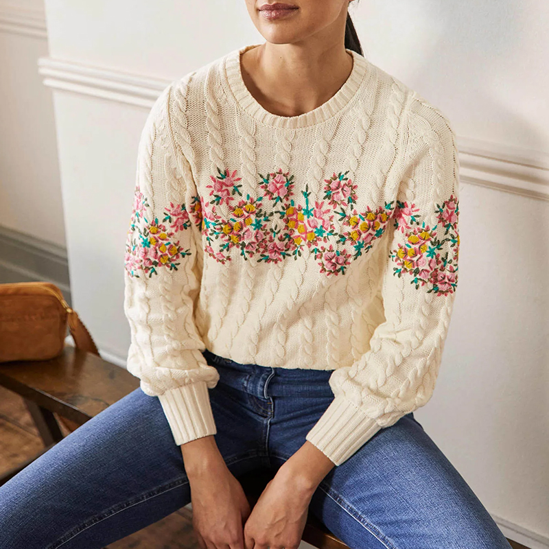 customize your wardrobe with hongfeng’s custom embroidered cashmere sweater for a luxurious feel.